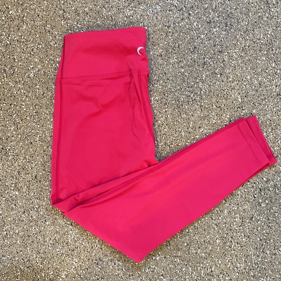 SOLD. NWT! Zyia Slashed Red Leggings - Picture 5 of 6